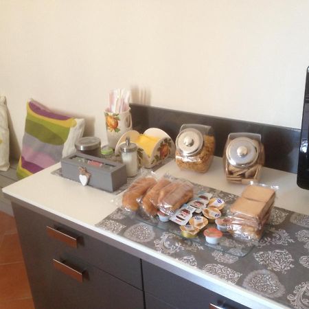 Appartement Fronte Al Porto à Salernes Extérieur photo